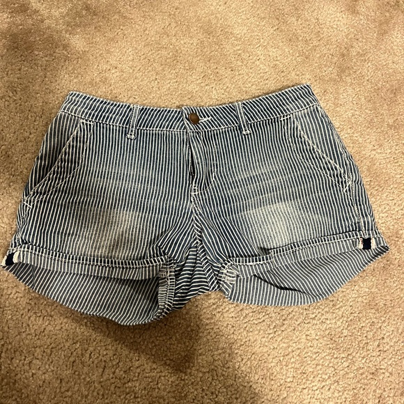 William Rast shorts - Picture 1 of 6